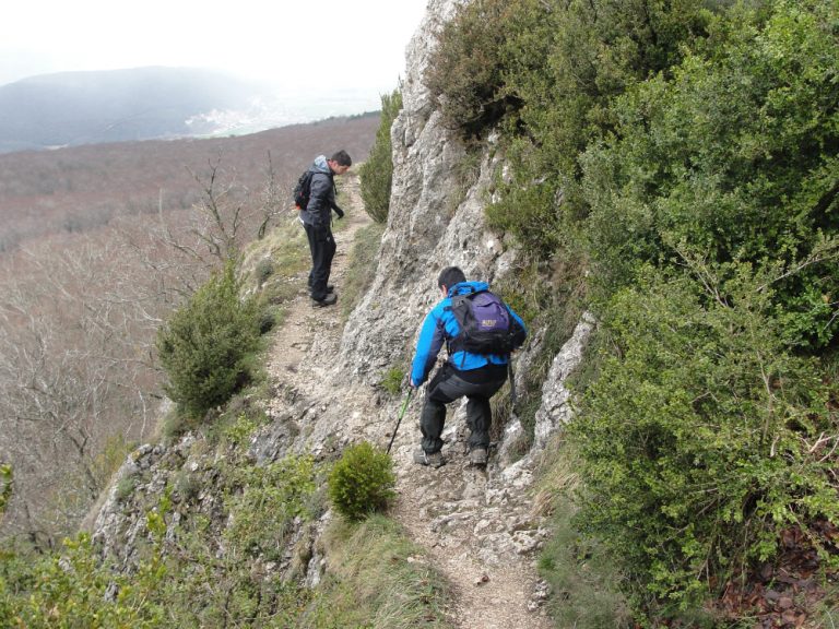 MendiaK Lapoblación Al filo de lo Improbable